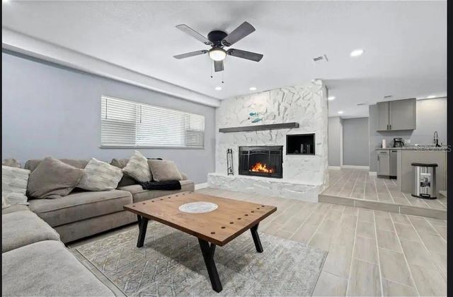 1004 N BETTY LANE, Clearwater, FL 33755