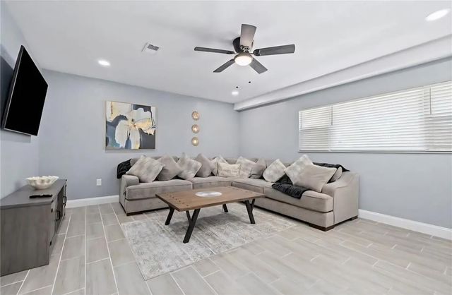 1004 N BETTY LANE, Clearwater, FL 33755