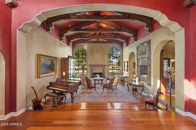 8500 N GOLF Drive, Paradise Valley, AZ 85253