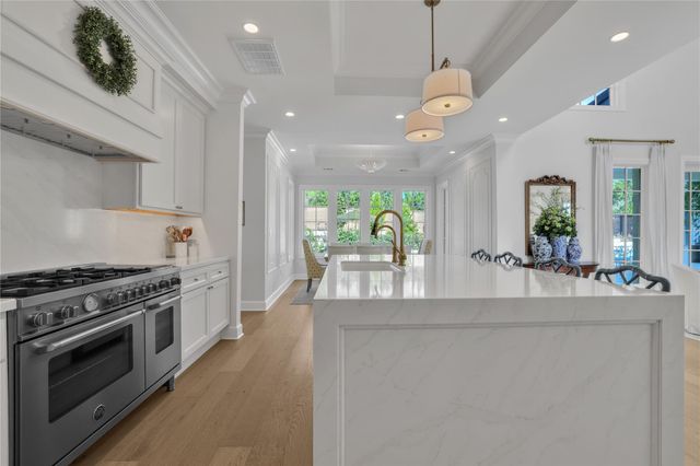 203 Black Wolf RUN, Austin, TX 78738