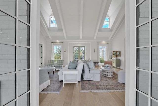 203 Black Wolf RUN, Austin, TX 78738