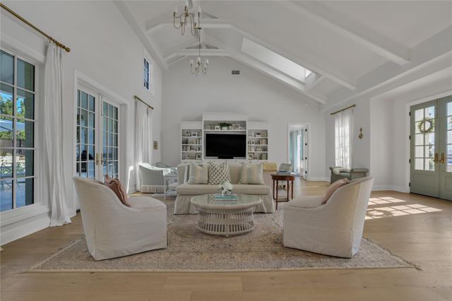 203 Black Wolf RUN, Austin, TX 78738