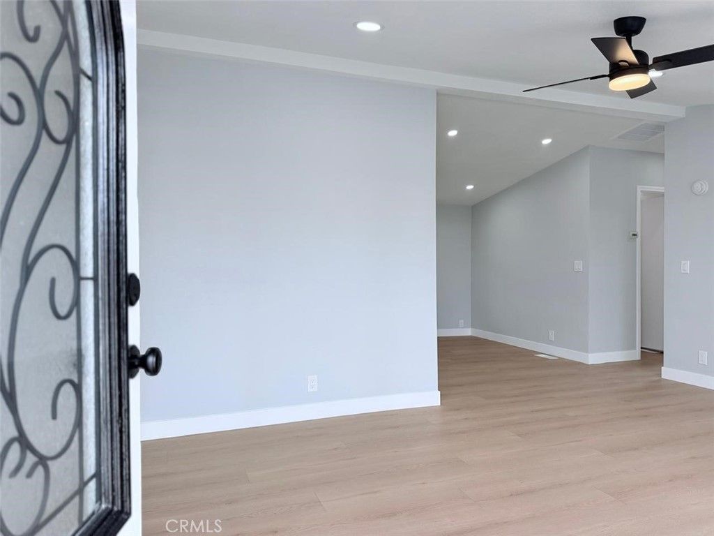 301 Duke lane 16, Santa Ana, CA 92704 — photo 5