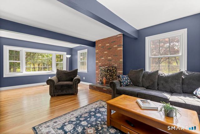45 Ansonia Road, Woodbridge, CT 06525