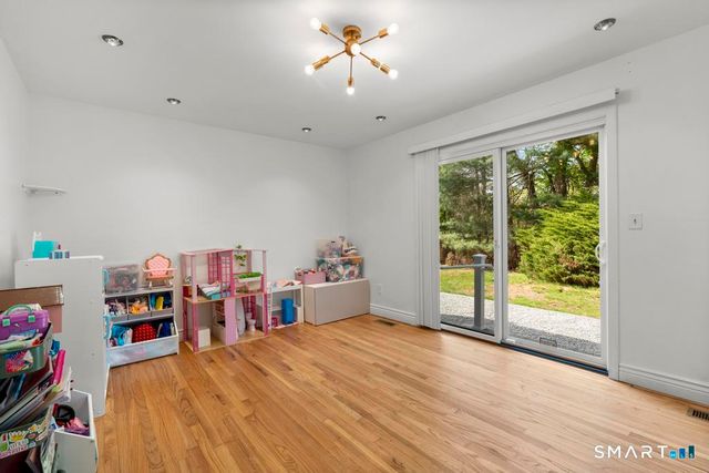 45 Ansonia Road, Woodbridge, CT 06525