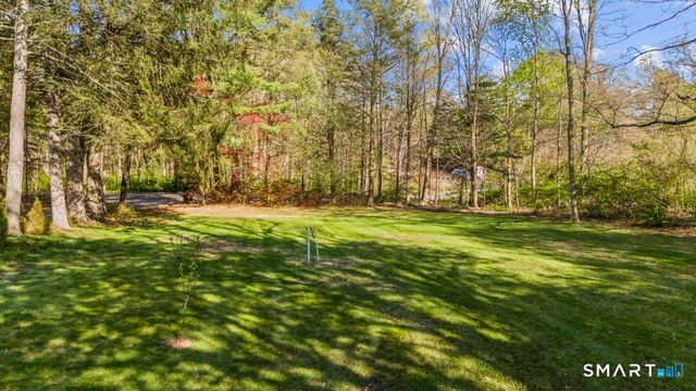 45 Ansonia Road, Woodbridge, CT 06525