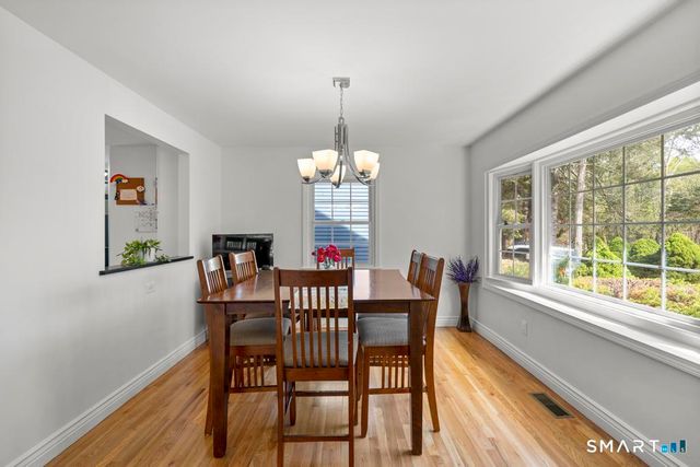 45 Ansonia Road, Woodbridge, CT 06525
