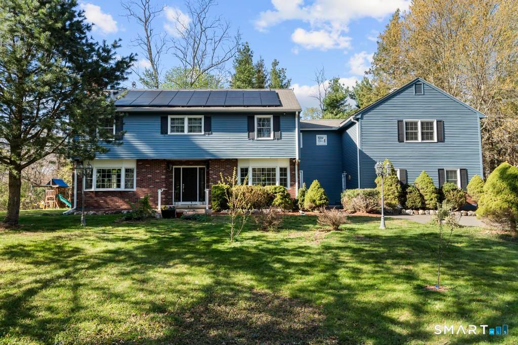 45 Ansonia Road, Woodbridge, CT 06525