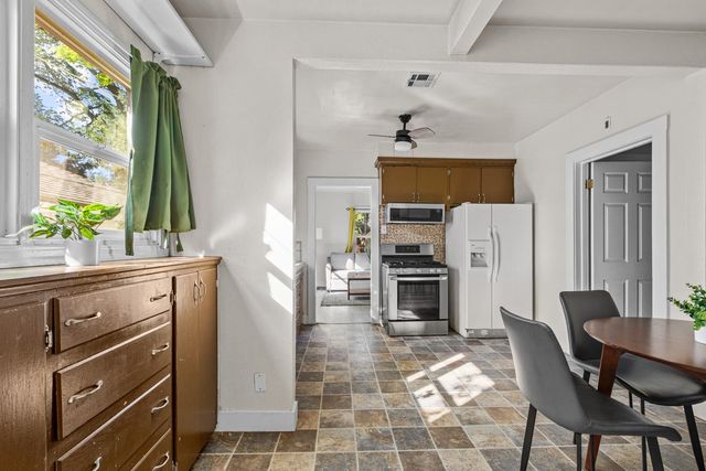 3132 B St, Sacramento, CA 95816