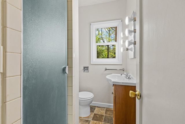 3132 B St, Sacramento, CA 95816