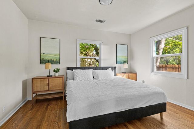 3132 B St, Sacramento, CA 95816