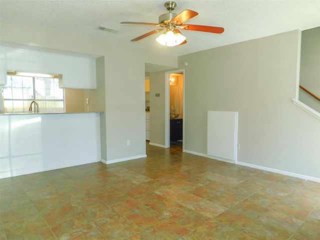 1137 Dallas Drive, Denton, TX 76205
