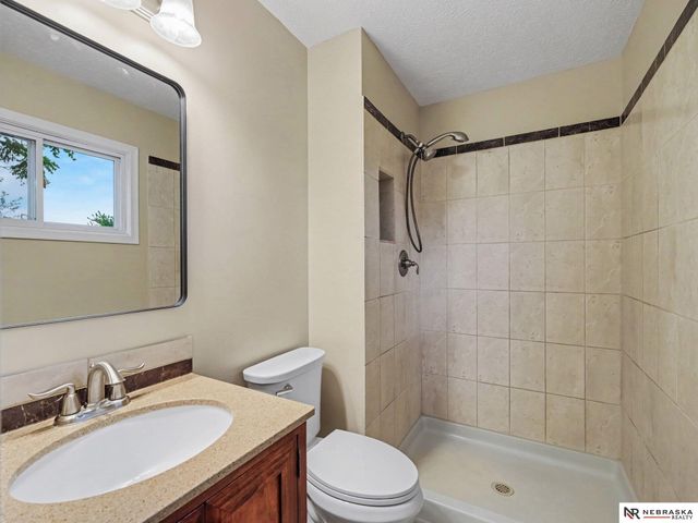 2515 Jack Pine Street, Bellevue, NE 68123