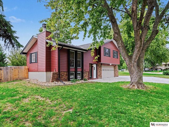 2515 Jack Pine Street, Bellevue, NE 68123