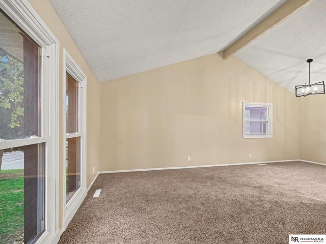 2515 Jack Pine Street, Bellevue, NE 68123