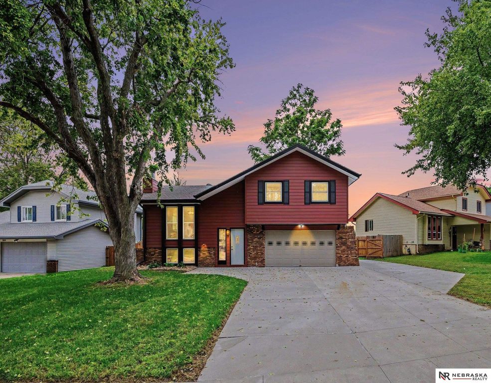 2515 Jack Pine Street, Bellevue, NE 68123
