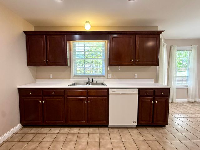 205 Chestnut Oak Drive, Somerset, KY 42503
