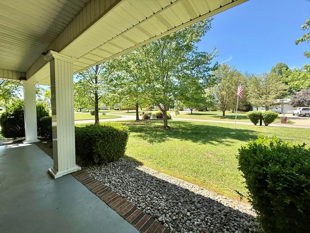 205 Chestnut Oak Drive, Somerset, KY 42503