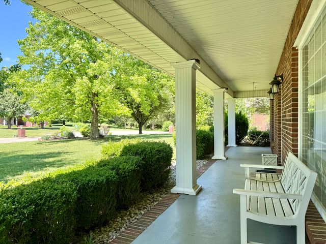 205 Chestnut Oak Drive, Somerset, KY 42503