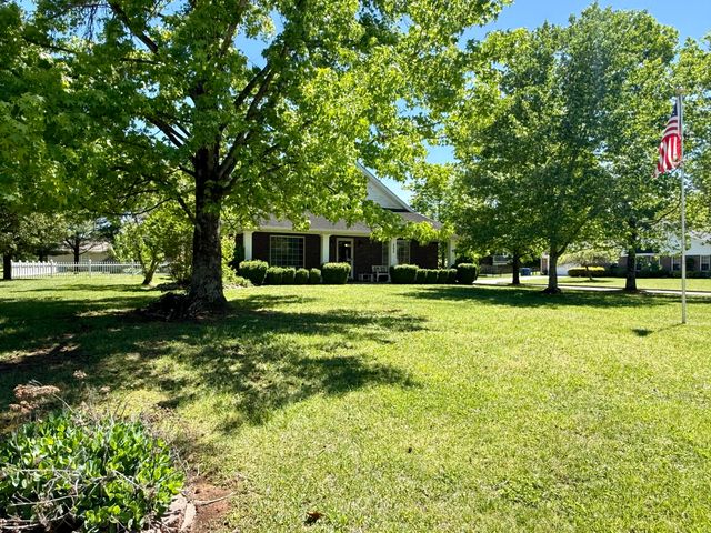 205 Chestnut Oak Drive, Somerset, KY 42503