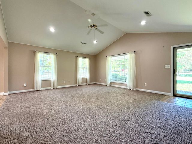 205 Chestnut Oak Drive, Somerset, KY 42503