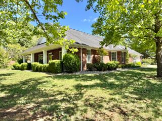 205 Chestnut Oak Drive, Somerset, KY 42503