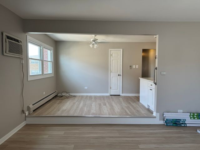 7033 99th Street 2-E, Chicago Ridge, IL 60415