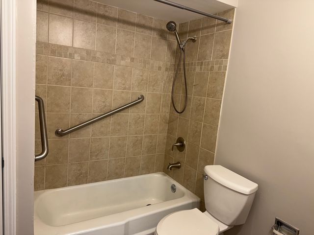 7033 99th Street 2-E, Chicago Ridge, IL 60415