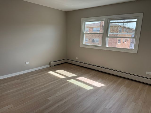 7033 99th Street 2-E, Chicago Ridge, IL 60415