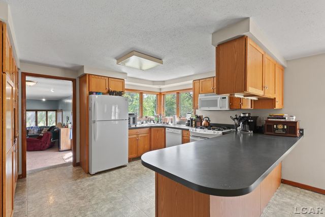 1795 Howell Highway, Adrian Twp, MI 49221