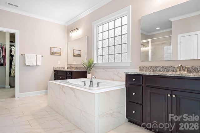 12602 Old Westbury Drive, Cornelius, NC 28031