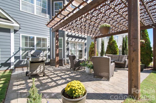 12602 Old Westbury Drive, Cornelius, NC 28031