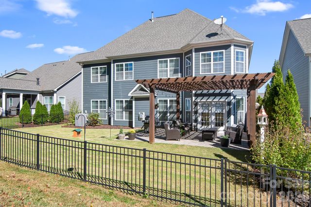 12602 Old Westbury Drive, Cornelius, NC 28031