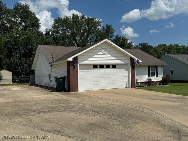 802 Mulberry Street, Booneville, AR 72927