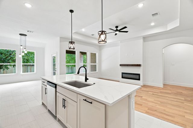 205 Bullard Street, Weatherford, TX 76086