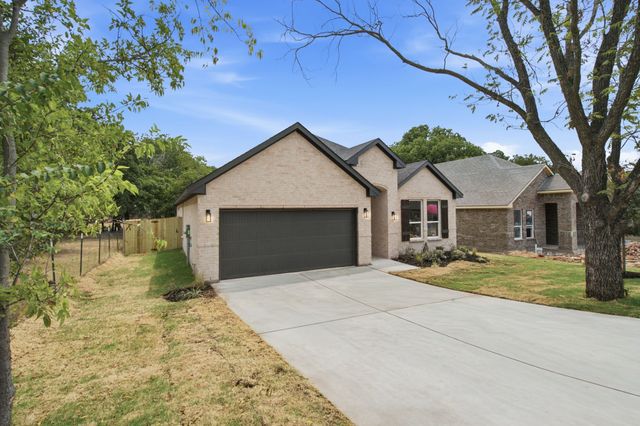 205 Bullard Street, Weatherford, TX 76086