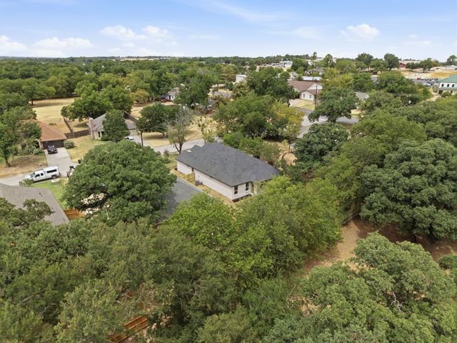 205 Bullard Street, Weatherford, TX 76086