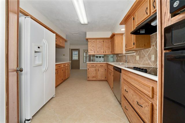 2834 Cotton Stock Dr, Sugar Land, TX 77479