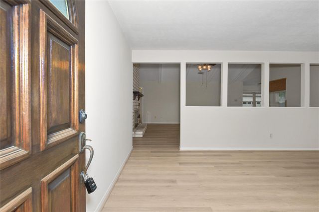 2834 Cotton Stock Dr, Sugar Land, TX 77479