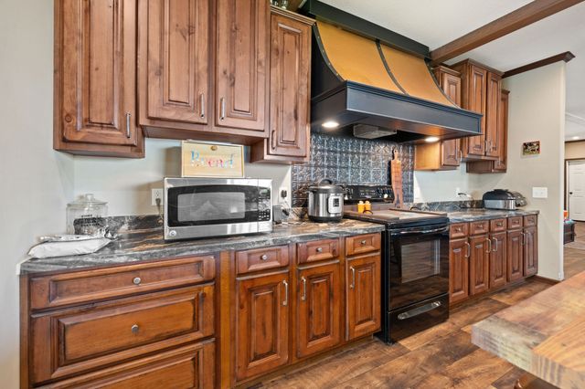 18390 Pine Drive, Eustace, TX 75124