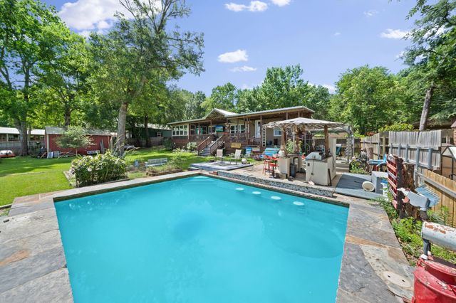 18390 Pine Drive, Eustace, TX 75124