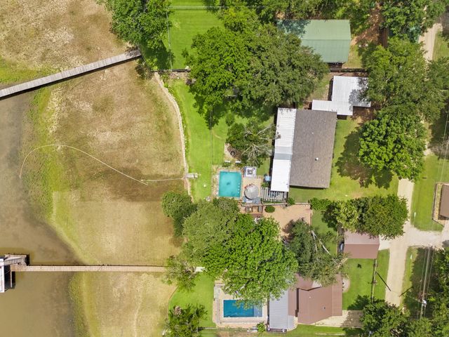 18390 Pine Drive, Eustace, TX 75124