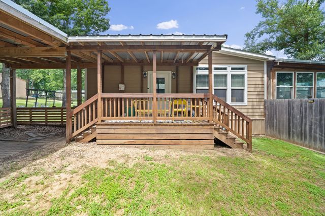 18390 Pine Drive, Eustace, TX 75124
