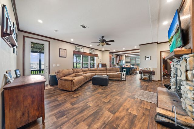 18390 Pine Drive, Eustace, TX 75124