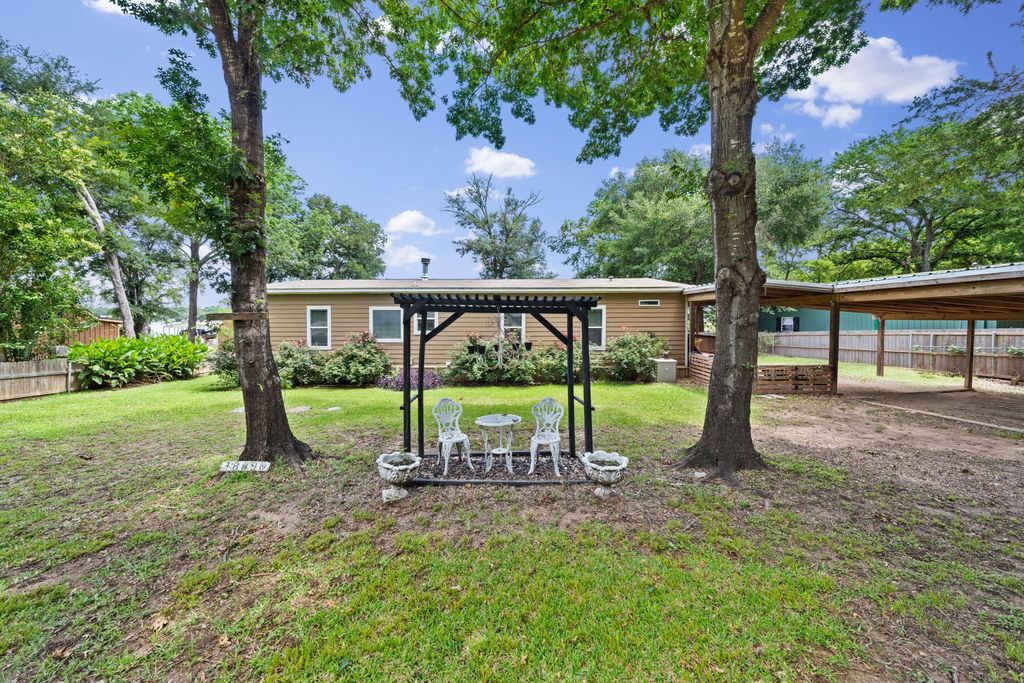 18390 Pine Drive, Eustace, TX 75124