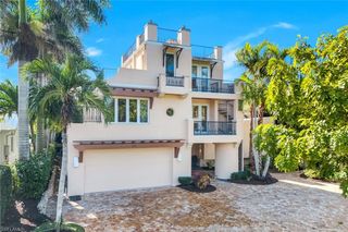 210 Central AVE, Naples, FL 34102