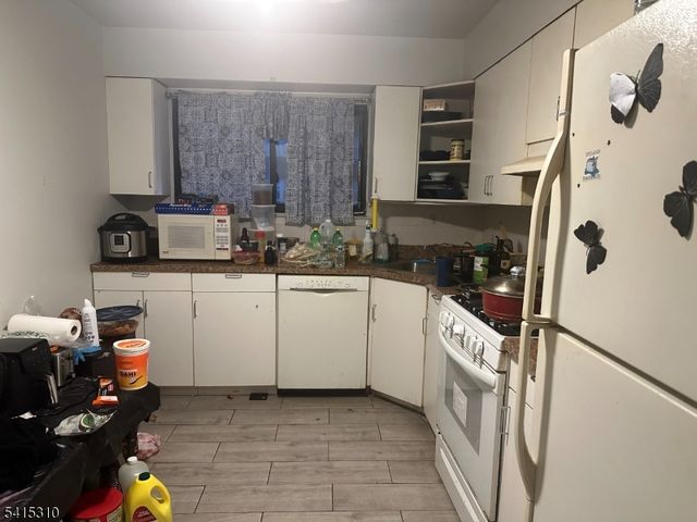 747 N Broad St 303, Elizabeth City, NJ 07208