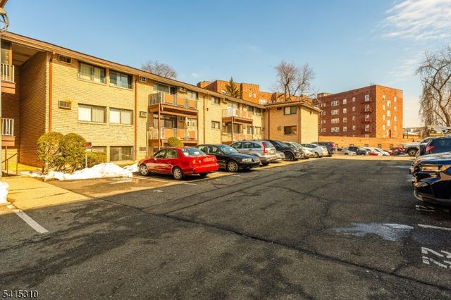 747 N Broad St 303, Elizabeth City, NJ 07208