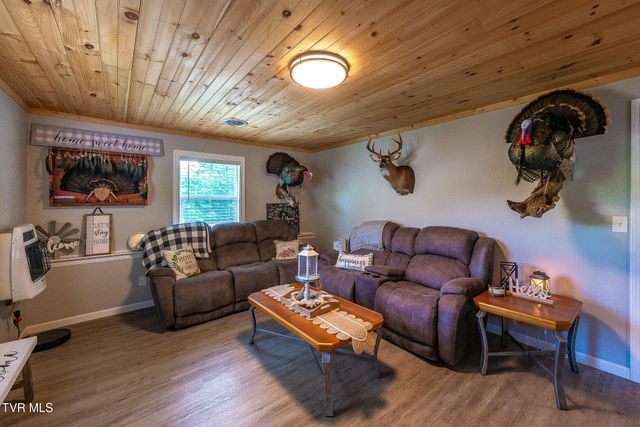 380 Meadow Lark Street, Weber City, VA 24290