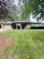 53598 Franklin Drive, Shelby Twp, MI 48316